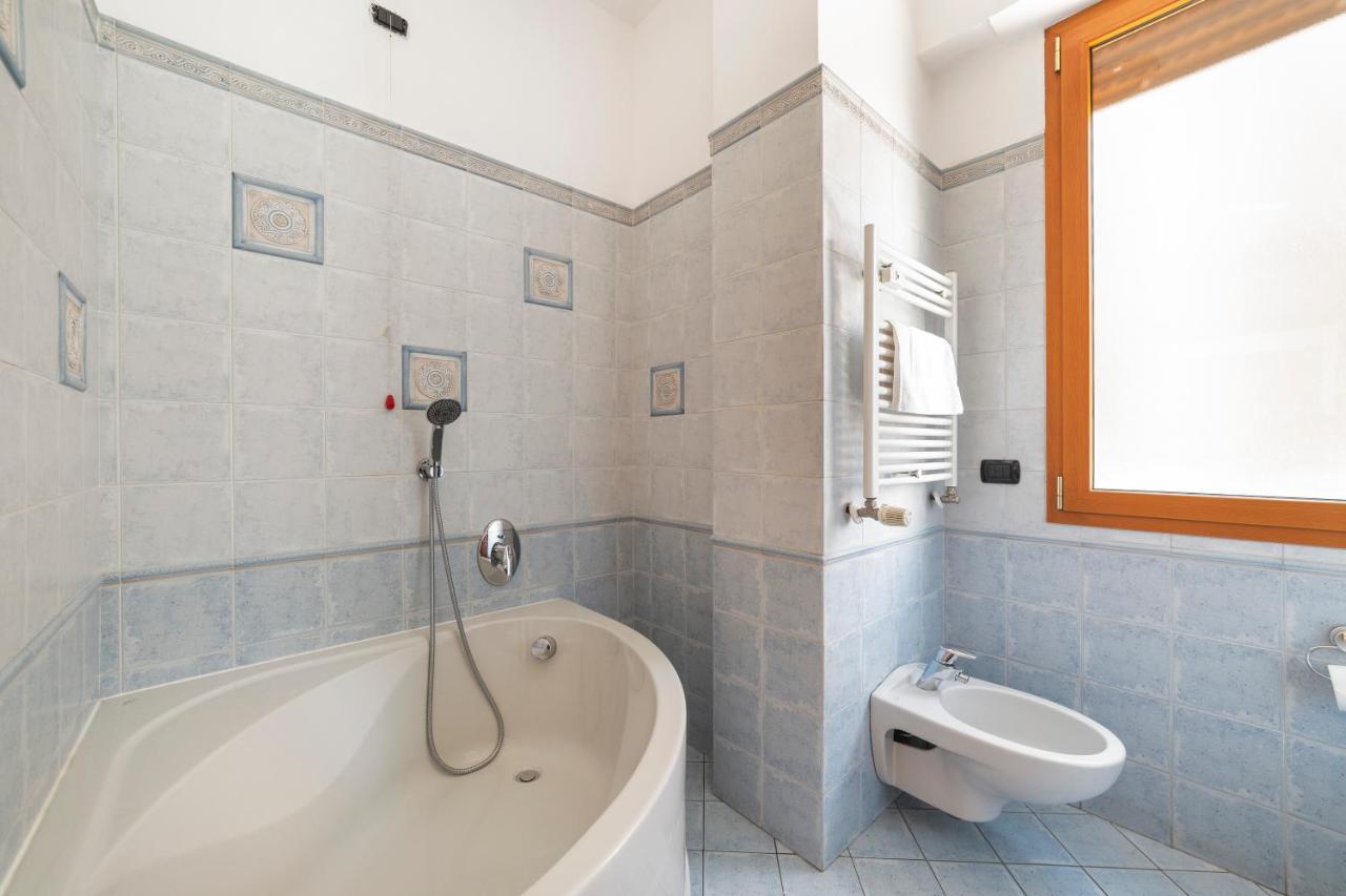 Cenisio M5 Lovely - With Balcony! Appartamento