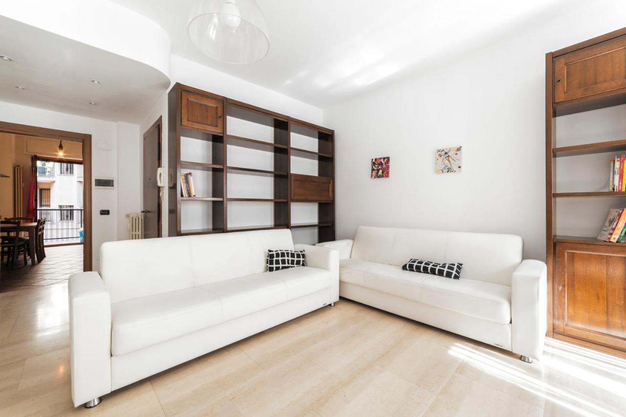Cenisio M5 Lovely - With Balcony! Appartamento
